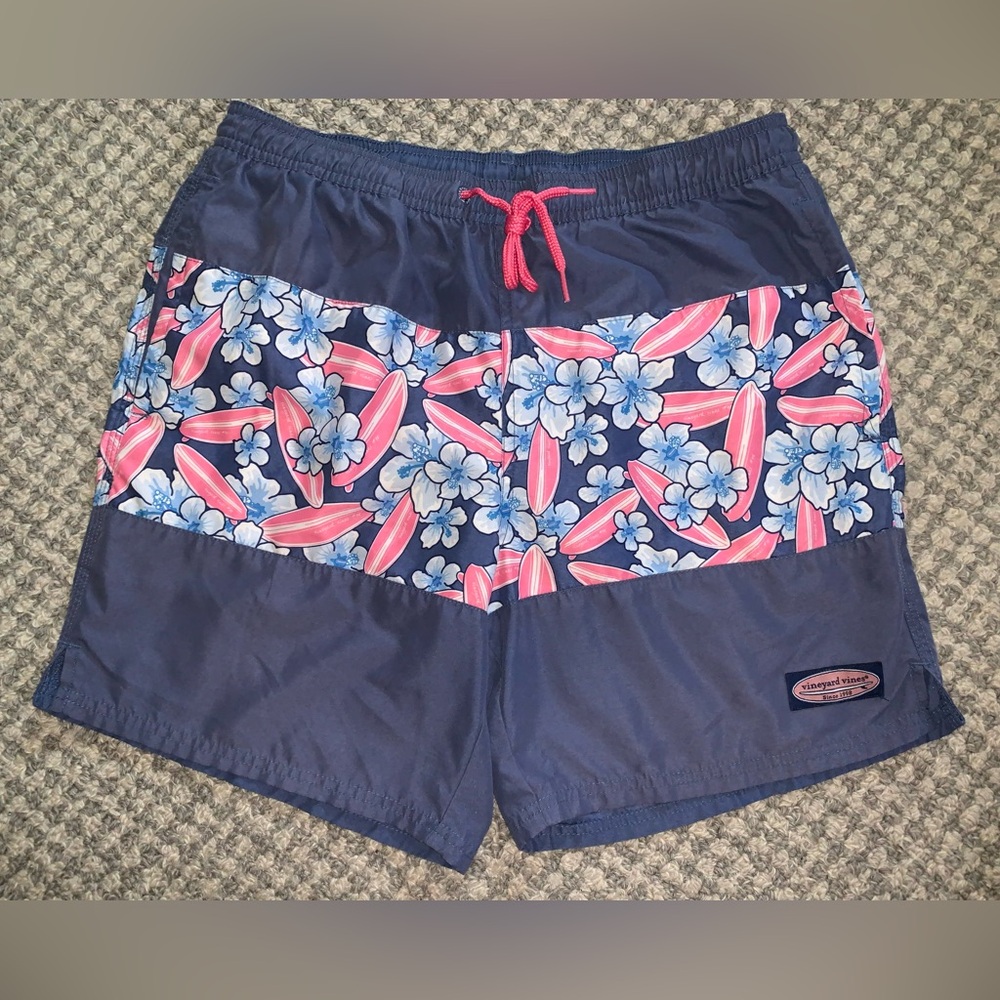 Vineyard Vines Floral Surfboard Chappy Swim Trunks Shorts 6” mens size S